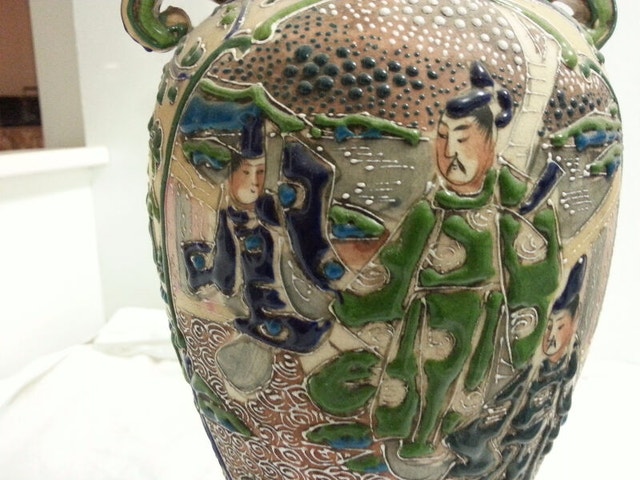 Antique Satsuma Family Porcelain Vase Lamp - photo 3