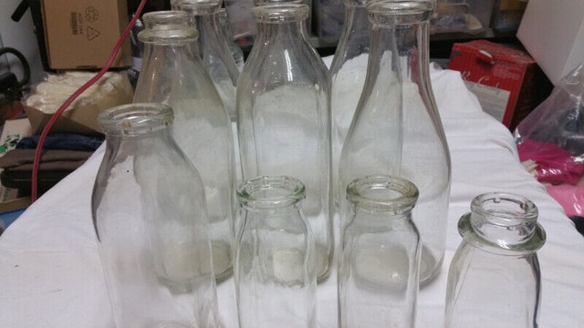 10 VINTAGE MIX GLASS MILK BOTTLE - photo 2