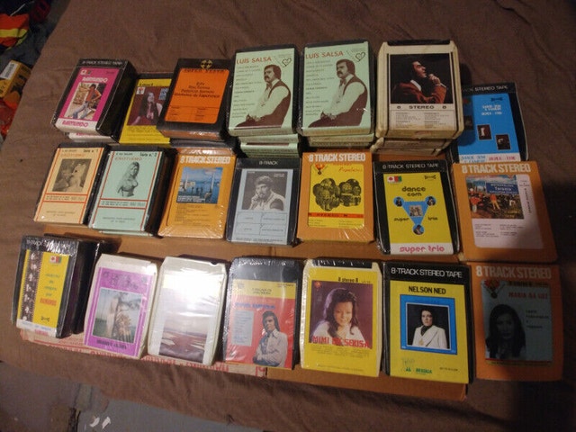 NEW VINTAGE 8 TRACK PORTUGUESE MUSIC TAPE