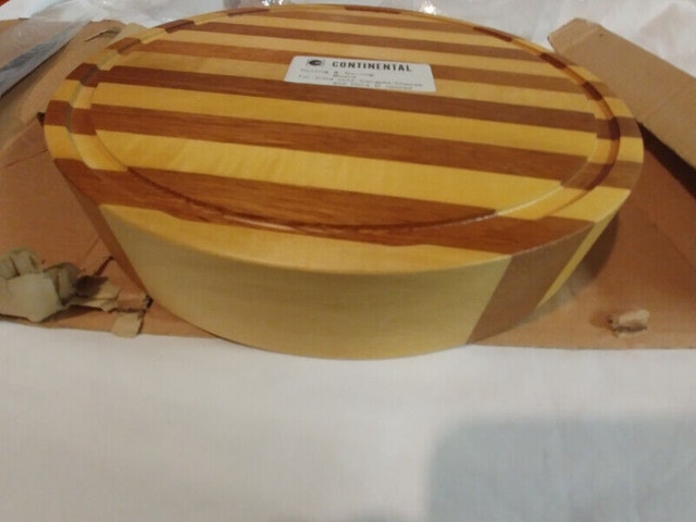 Vintage New Continental wood cutting Serving board - photo 3