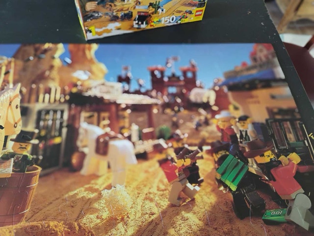 1997 RoseArt LEGO 3D plus Floor Puzzle Wild West Scene - photo 2