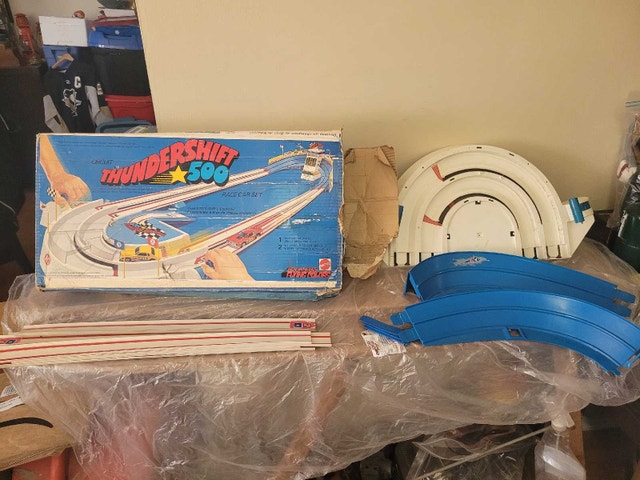 1974 Hotwheels Thunder Shift 500 Race Car Parcial Set