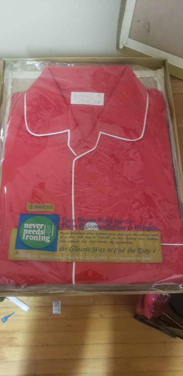 NEW VINTAGE BRENT RED PJ PAJAMAS size M 37-40