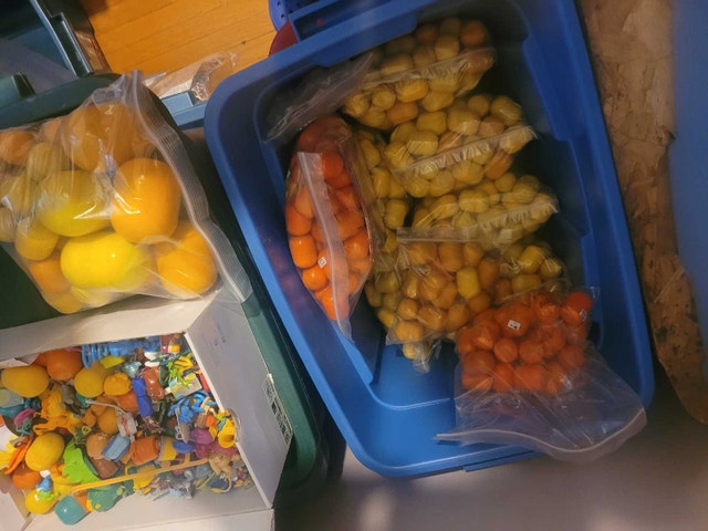 Lot Over 700 + Vintage kinder Surprise toy - photo 2