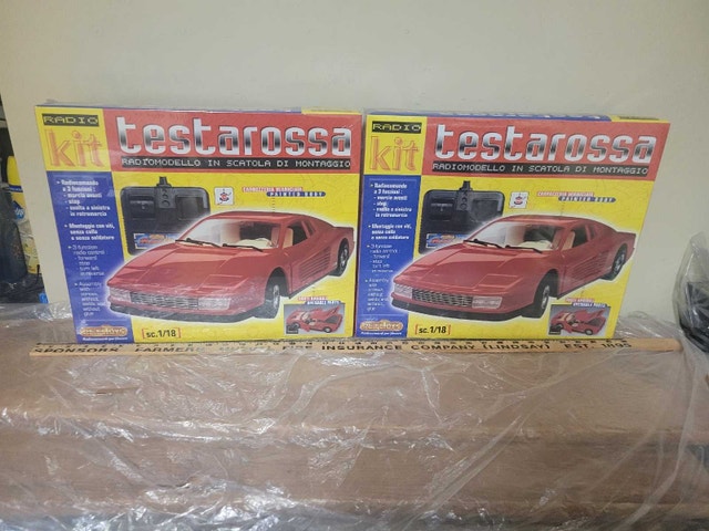 Ferrari Testarossa Model Kit 1984 1/18 Radio Kit New In Box