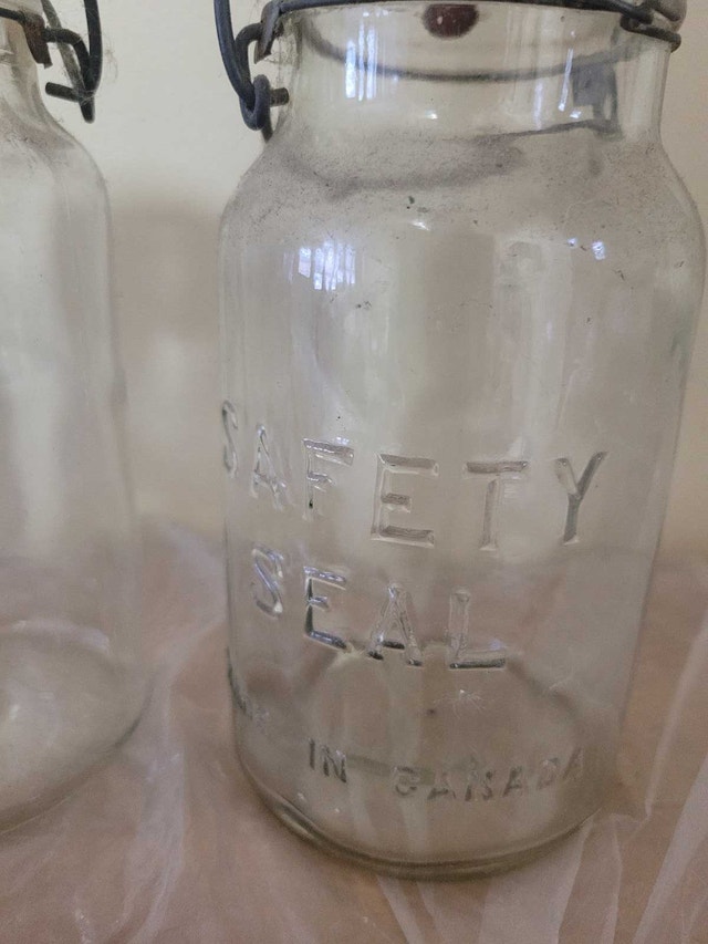 4 ANTIQUE PERFECT SEFTY SEAL CLEAR GLASS WIDE MASON JAR - photo 3