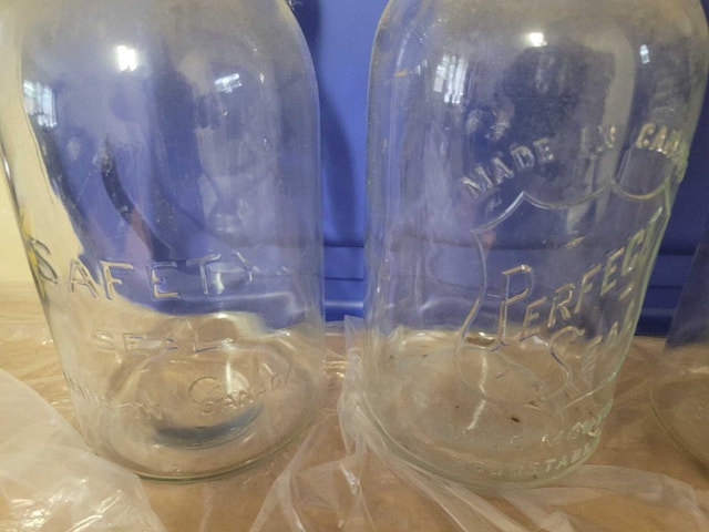 4 ANTIQUE PERFECT SEFTY SEAL CLEAR GLASS WIDE MASON JAR - photo 5