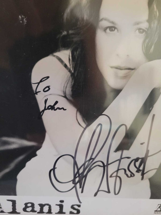 Alanis Morissette 8" X 10" Photo Poster Autograph Signed To John - photo 3