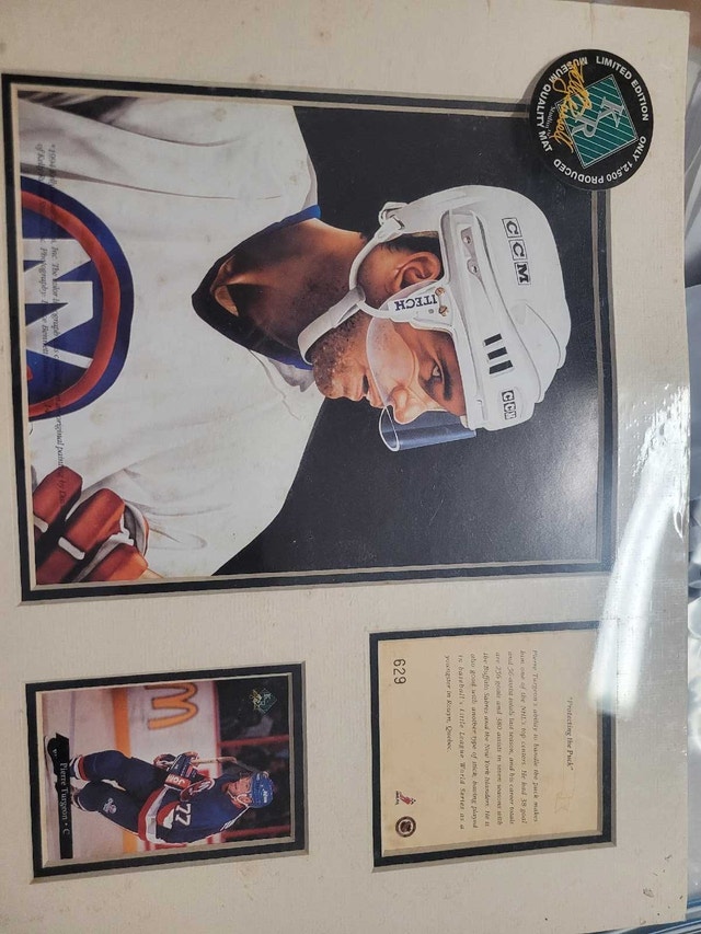 1994 Pierre Turgeon Collectable Poster Card