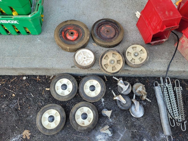 Lot 15 mix dolly wheel wheelbarrow ect.