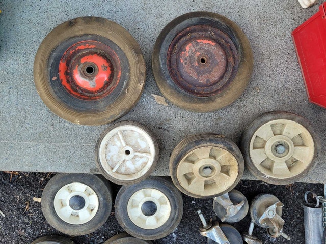 Lot 15 mix dolly wheel wheelbarrow ect. - photo 4