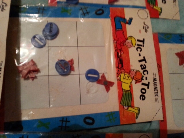 Rare 7 1950's Lido Magnetic Tic-Tac-Toe Toy play board New - photo 2