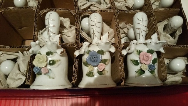 75 Vintage Porcelain Wedding Diner Bells - photo 3