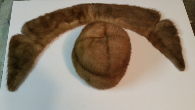 Red Dobbs Hat Box Red Fox Hat Collar - photo 4