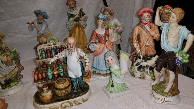 20 Vintage Hand Painted Figurines Statue Made in Japan & Korea - photo 5