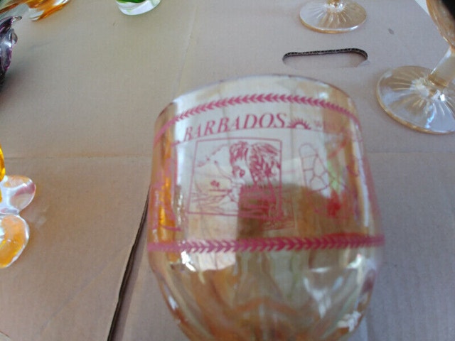 3 Vintage Barbados Carnival Glass Footed Glasses - photo 4