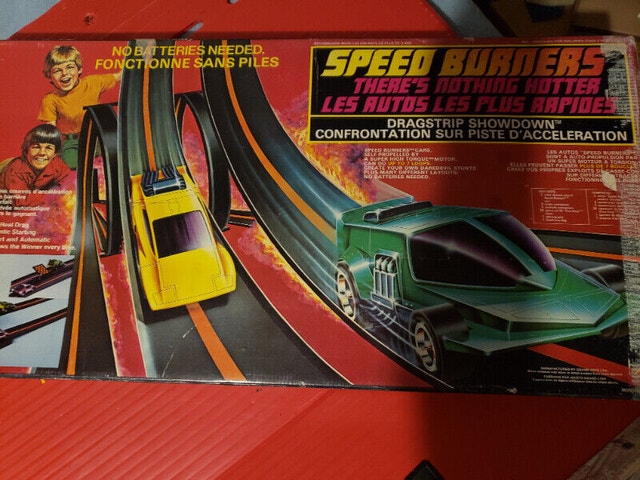 1977 Mego Speed Burners Drag Strip Showdown Hot Wheel - photo 2