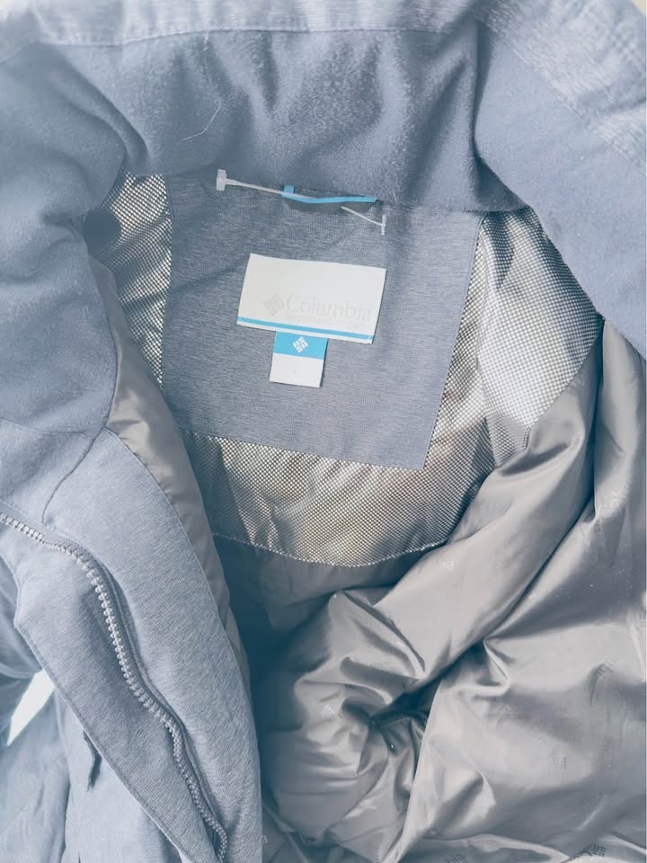 Moving Out Sale – Columbia Winter Jacket - photo 3