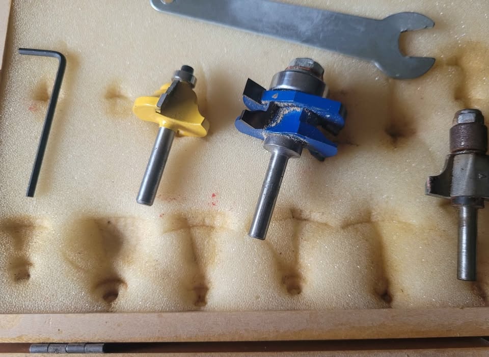 Mastercraft 14 Piece Carbide-Tipped Router Bit Set + - photo 2