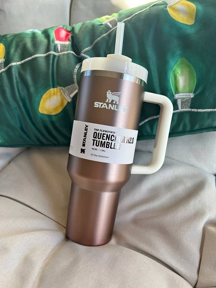 Stanley Tumbler/Quencher 40 Oz - Rose Quartz Glow