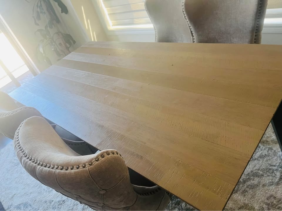 Solid wood Dining table for sale - photo 2