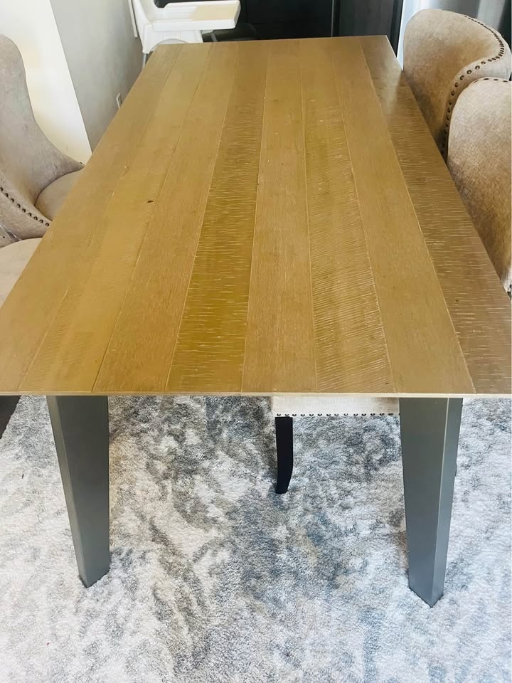 Solid wood Dining table for sale - photo 3