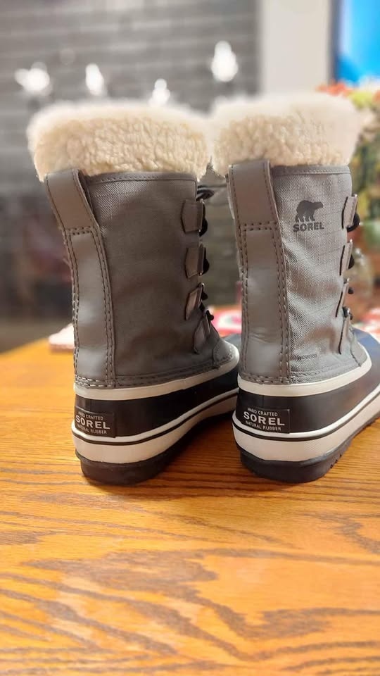 * New* SOREL winter boots - Womens size 5.5 - photo 3