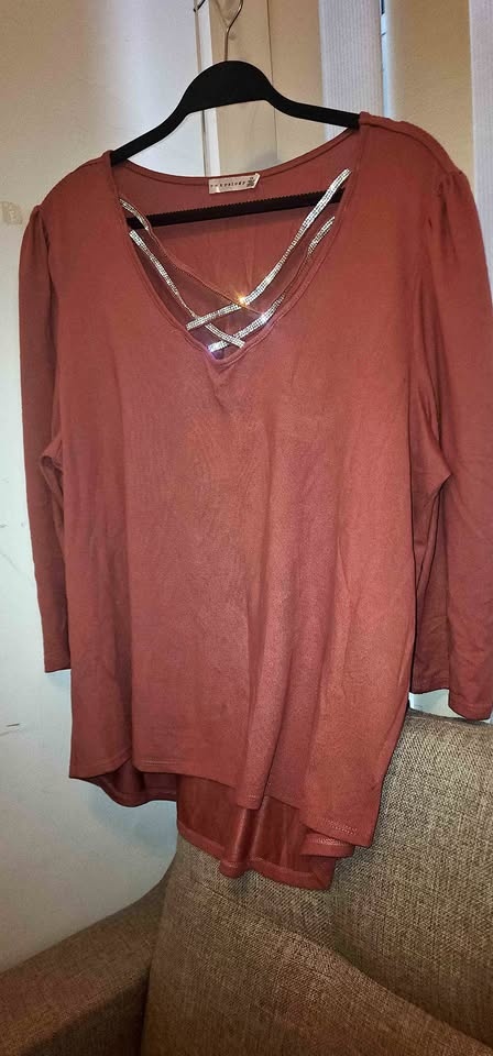 Metrology Vneck blouse Sweater