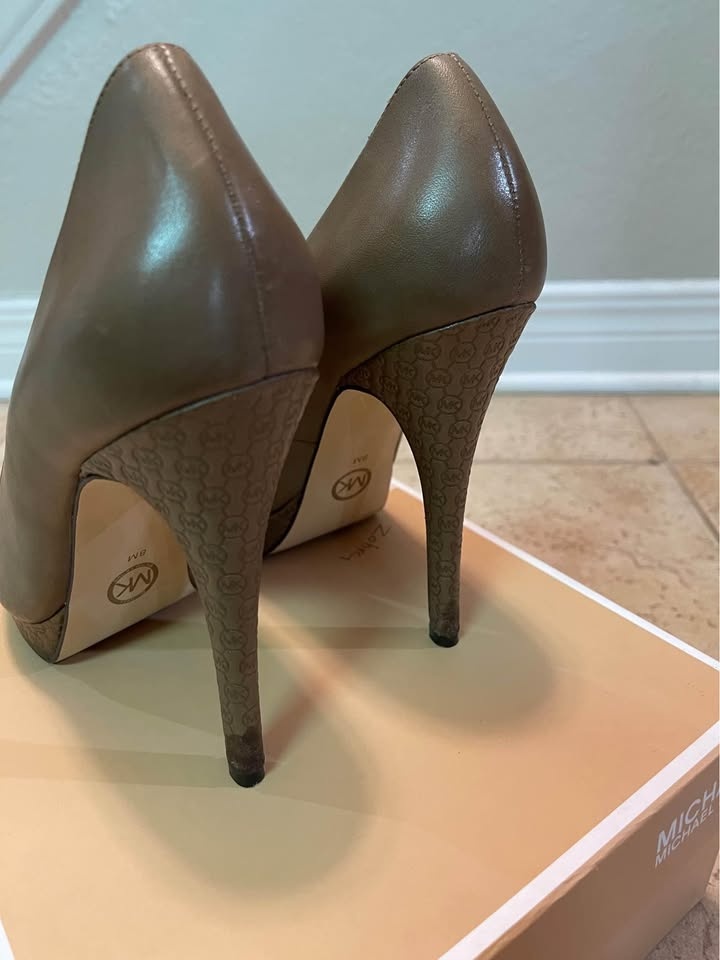 Michael Kors York Pump Dark Mushroom Leather Shoes Size 8 - photo 4