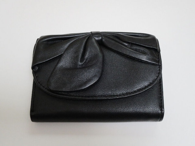 Leather bow purse - New