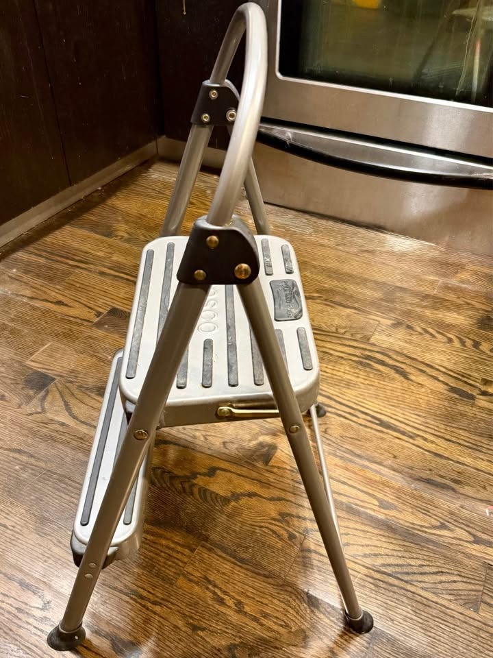 MOVE OUT SALE: Cosco Lightweight Two Step House Step Stool - photo 2