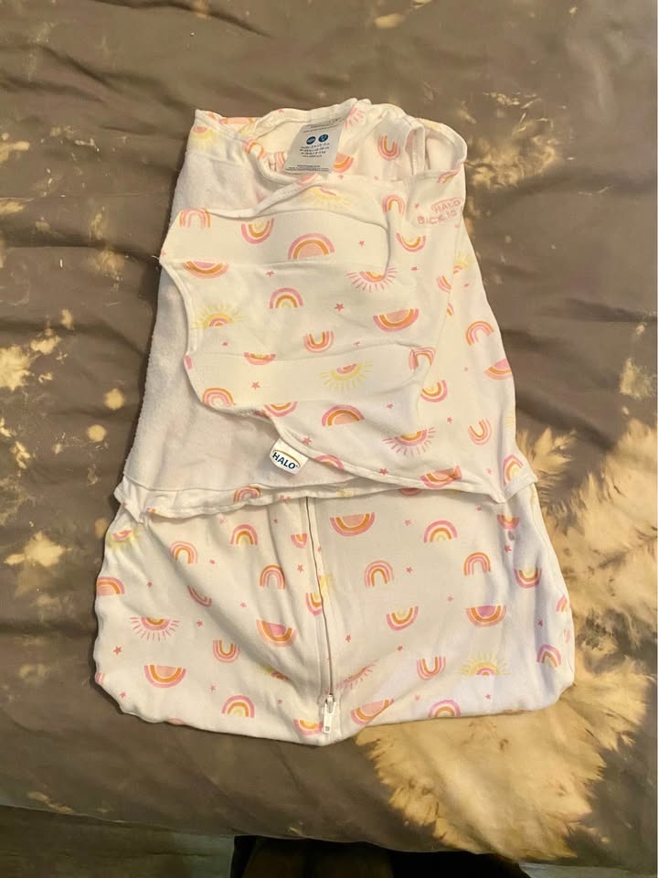 Two Halo Sleep Sack/swaddles 0-3m - photo 3