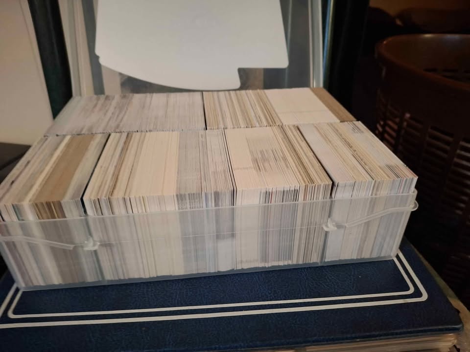NHL 400 card bulk lot - photo 4