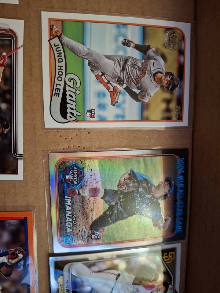 Baseball card bundle - photo 2