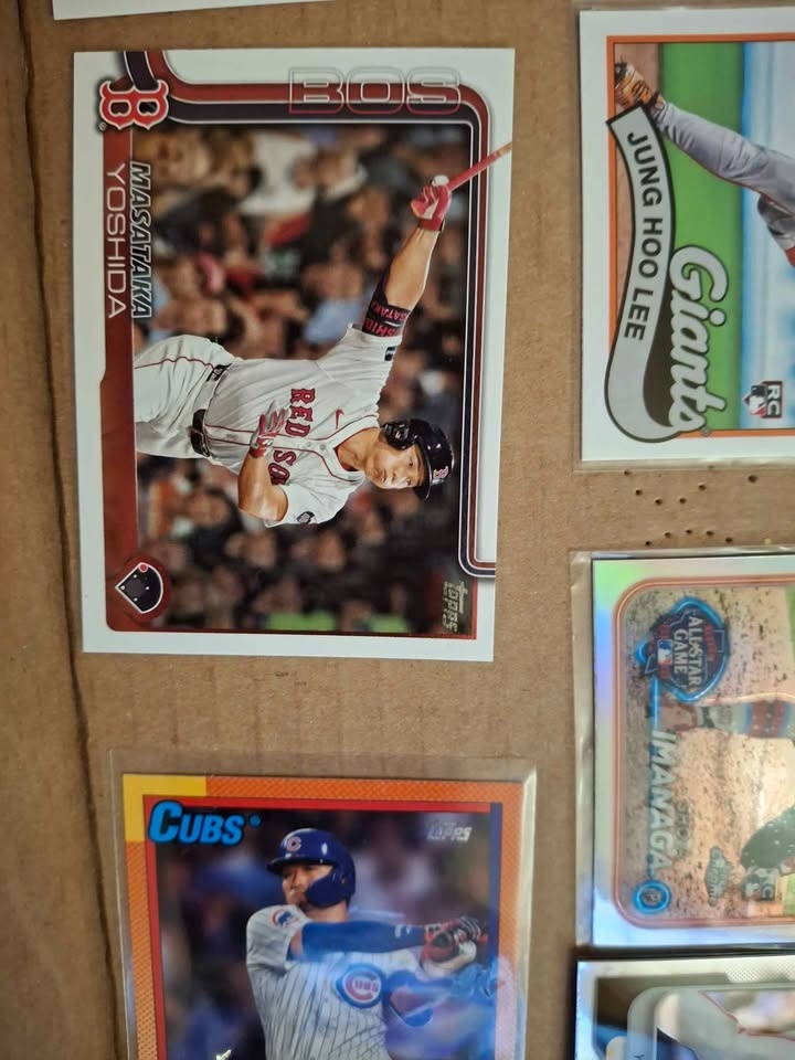Baseball card bundle - photo 4