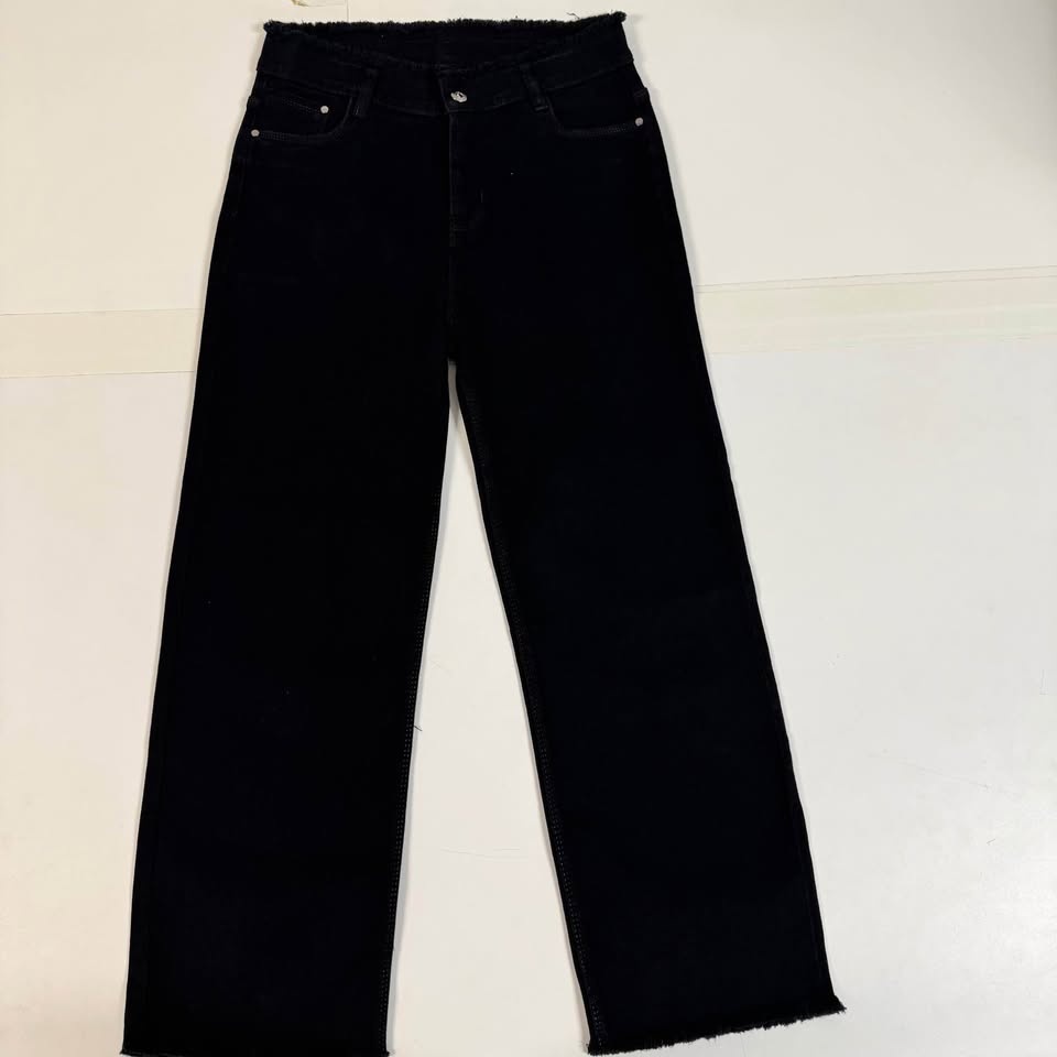 ZARA Woman’s Black Raw Hem Jeans – Size 32 - photo 3