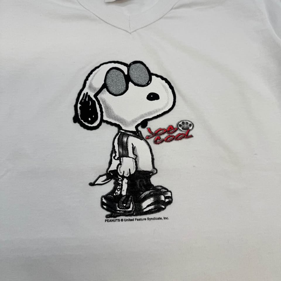Women’s Snoopy “Joe Cool” Long Sleeve – Like New - photo 4