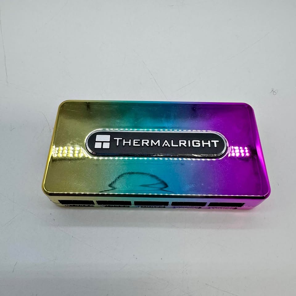 Thermalright 5V ARGB RGB Hub – SATA Powered