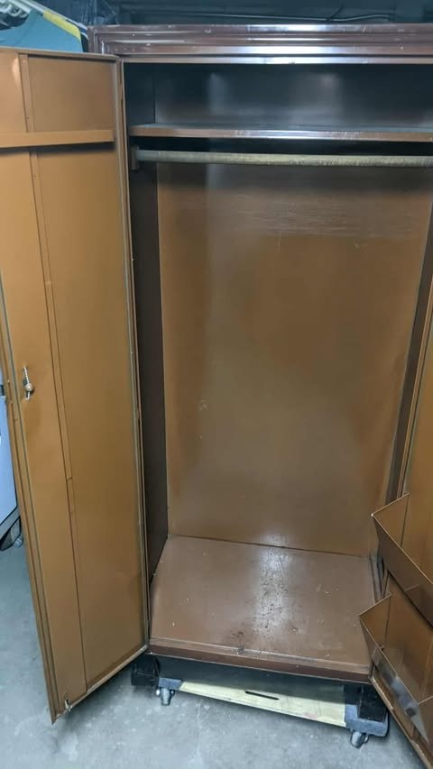 VINTAGE METAL CABINET WITH SHOE RACK 70" TALL - photo 3