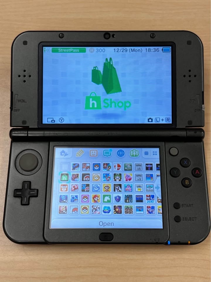 Fully Modded New Nintendo 3DS Hyrule Edition - photo 2