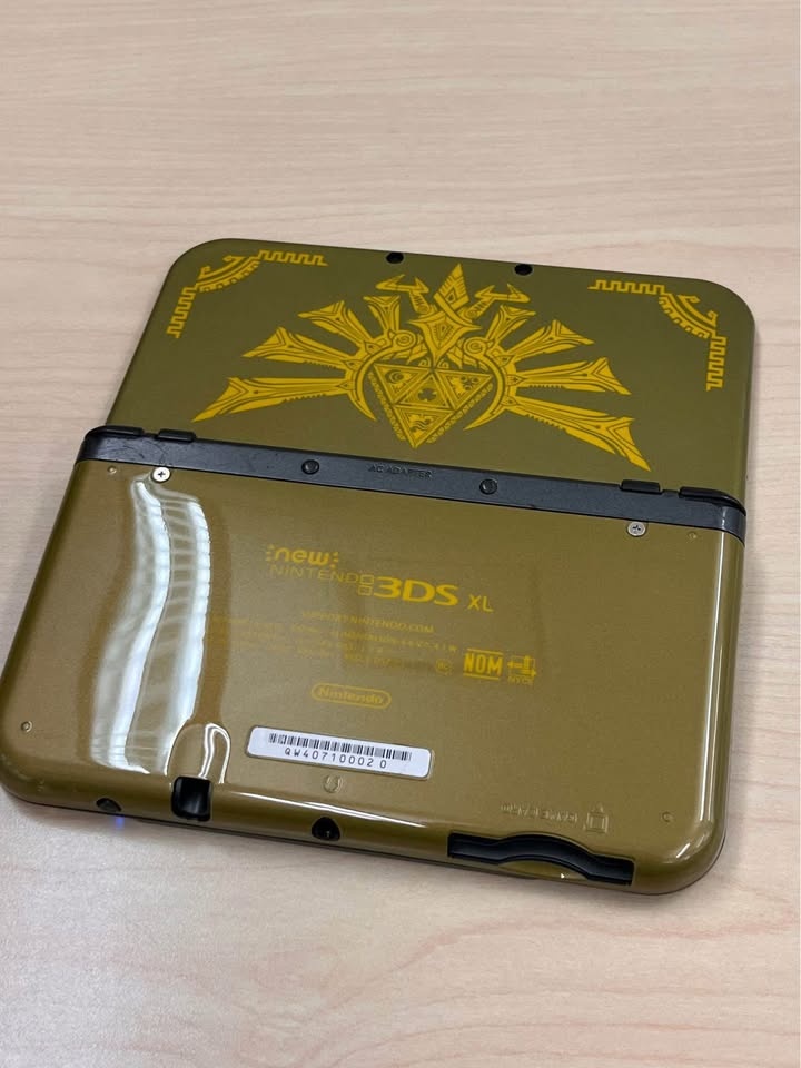 Fully Modded New Nintendo 3DS Hyrule Edition - photo 3
