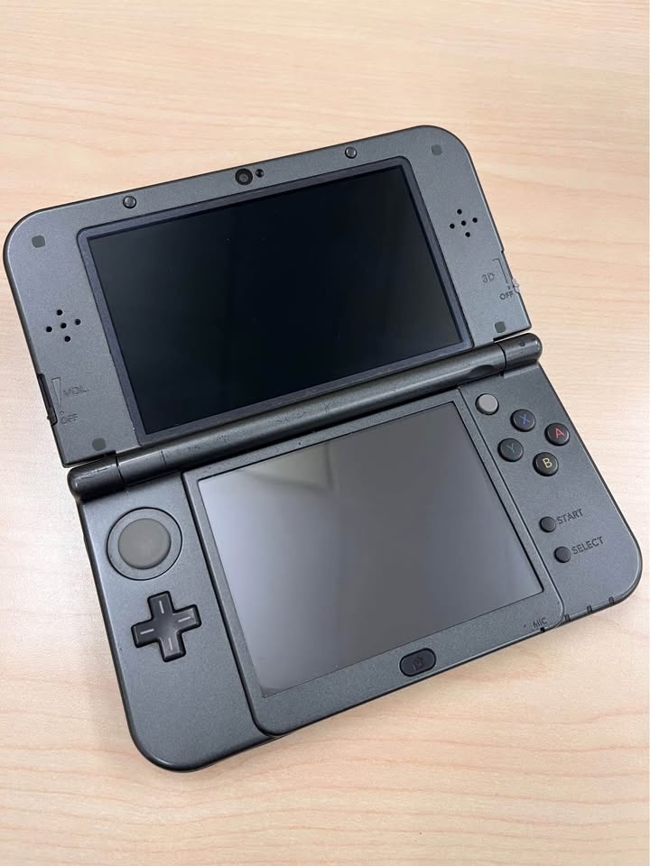 Fully Modded New Nintendo 3DS Hyrule Edition - photo 5