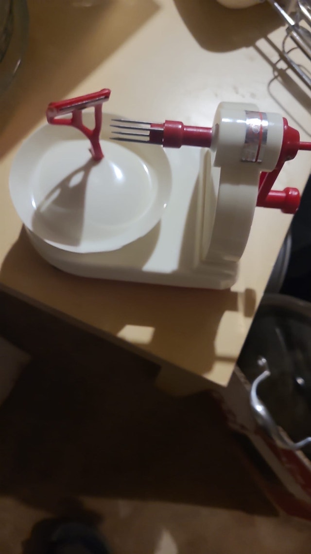 Apple Peeler