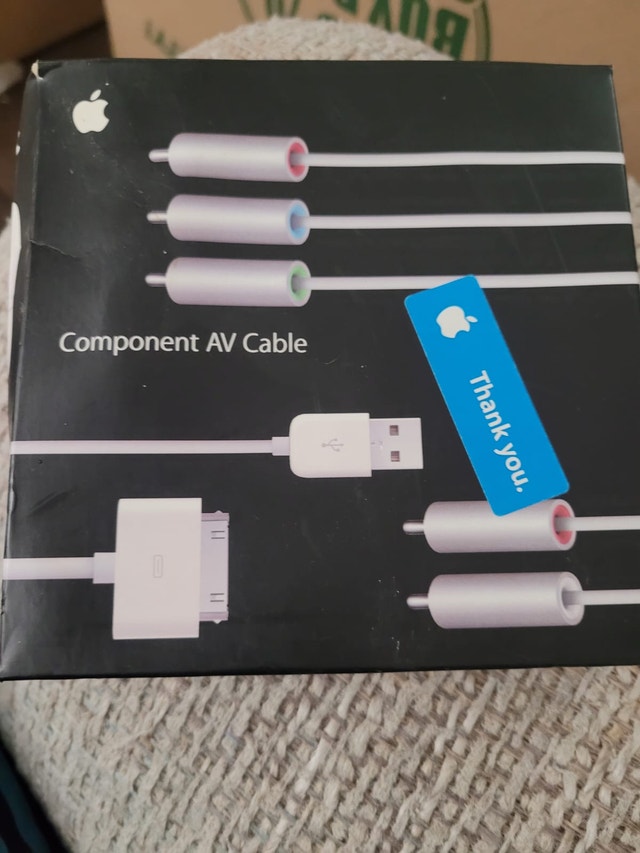 Apple AV Cable