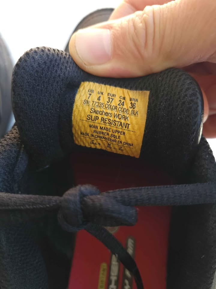Slip resistant Memory Foam black shoes - photo 2
