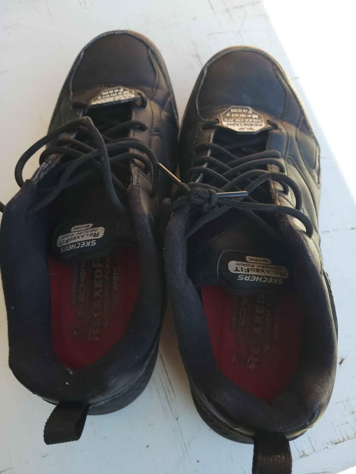 Slip resistant Memory Foam black shoes - photo 3