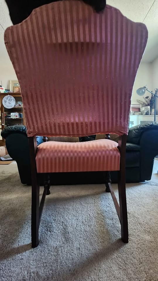 Carved accent chair - photo 4