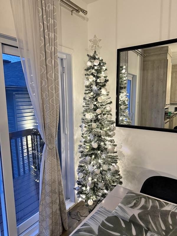 Pre-Lit Bennett Pencil Christmas Tree, 7ft