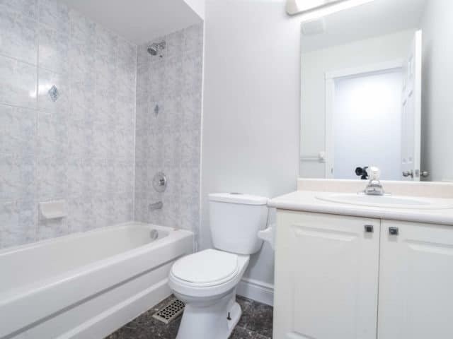 1 BHK basement for Rent near Queen & Chinguacousy intersection - photo 3