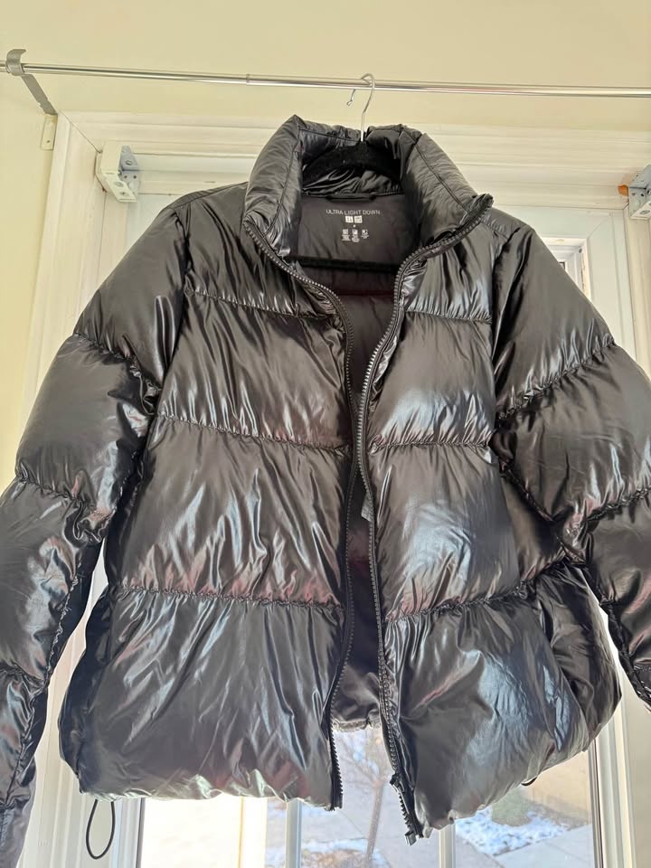 Uniqlo Ultra Light Down Bomber Jacket – Size M – Like New